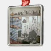 Innenraum der Küche des Hotels de Cabris Silbernes Ornament (Links)