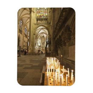 Innenraum des St. Petersdoms in Regensburg Magnet