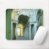 Innenraum mit Ansicht des Treppenhauses Mousepad (Mit Mouse)