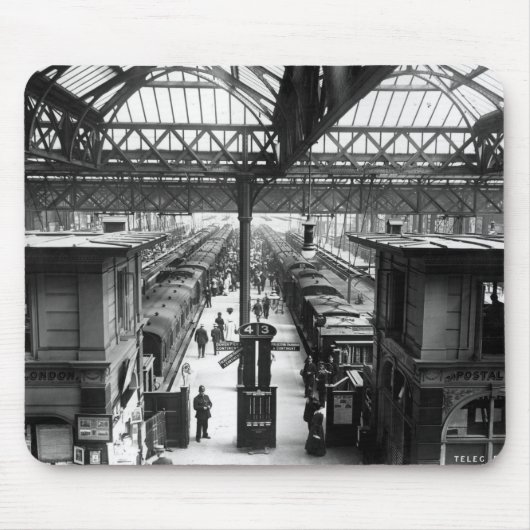 Innenraum von Charing Querstation, London Mousepad (Vorne)