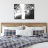 Innere des größten Plunge-Badezimmers Leinwanddruck (Insitu (Schlafzimmer))