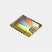 Innerhalb eines Heißluft Ballons Post-it Klebezettel (angewinkelt)