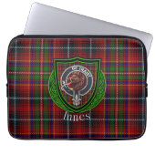 Innes Scottish Clan Tartan & Crest Laptopschutzhülle (Vorderseite)