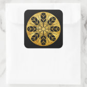 Inoue clan kamon in Imitaten gold auf schwarz Quadratischer Aufkleber (Tasche)