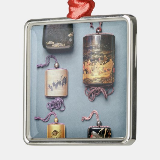 Inro- und Tabakbeutel Silbernes Ornament (Links)