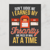 Insane Postman Funny Christmas Remüman Mailman Postkarte (Vorderseite)