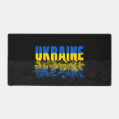 Inschrift Ukraine in blau-gelb Farbe. Ukraine Schreibtischunterlage (Vorderseite)