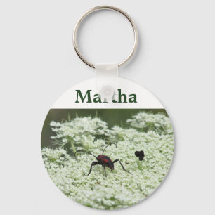 Insekt auf der Schaltfläche für die Elderflower Schlüsselanhänger