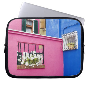 Insel Burano, Burano, Italien. Farbiger Burano Laptopschutzhülle