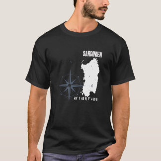 Insel Sardinien Koordinaten Karte T-Shirt