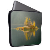 INSEL UMGEBEN VON WASSER LAPTOPSCHUTZHÜLLE (Vorne Rechts)