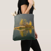 INSEL UMGEBEN VON WASSER TASCHE (Von Nahem)