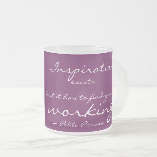 Inspiration existiert, aber Sie müssen finden, das Mattglastasse (VorderseiteRechts)