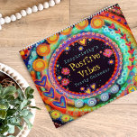 Inspiration für Inspiration Kalender<br><div class="desc">*GLEICHZEITIG WIE DER SCHULE KALENDER, aber das Cover geändert, damit es jedem gegeben werden kann. Diese sind ideal für Mitarbeiter, Familien und Freunde. Erschaffen im Jahr 2021... noch heute beliebt! Dieser farbenfrohe und inspirierende Kalender ist die perfekte Ergänzung zu jeder Wand. Die hellen Farben und inspirierenden Zitate werden für alle...</div>
