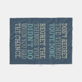 Inspiration REGRETS Vlies Decke (Vorderseite (Horizontal))