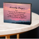 Inspiration Serenity Gebet Pink Sunset Holzkisten Schild<br><div class="desc">Schwarz gemalt,  Holzkastenschild zum Aufhängen oder stehend,  das das Foto eines farbenfrohen,  rosa Sonnenuntergangs hinter einer Gebirgskette mit den inspirierenden Worten des Serenity-Gebet zeigt. Eine schöne Dekoration für die Zuhause,  die ein nachdenkliches Geschenk für Freunde und Familie macht!</div>
