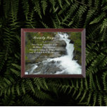 Inspiration Serenity Gebet Wasserfall Plaque Awardplakette<br><div class="desc">Holzwandplakette,  die das Foto eines landschaftlichen Wasserfalls mit den inspirierenden Worten des Serenity-Gebets zeigt. Wählen Sie Ihre Wandplakatgröße aus. Macht ein nachdenkliches Geschenk für Familie und Freunde!</div>