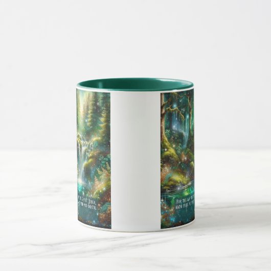 Inspiration Verse Romans 8:2 Waldwasserfälle Tasse (Zentrum)