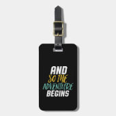 Inspiration Zitat, damit das Abenteuer beginnt Gepäckanhänger (Vorderseite vertikal)