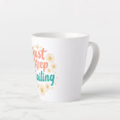 Inspirational "Just Keep Smiling" Floral Milchtasse (Rechte Ecke)