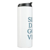 Inspirational Simple Living and Good Vibes Thermosbecher (Nach links gedreht)