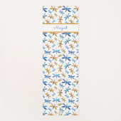 Inspirationelles, handIllustriertes Libellenmuster Yogamatte (Vorderseite)