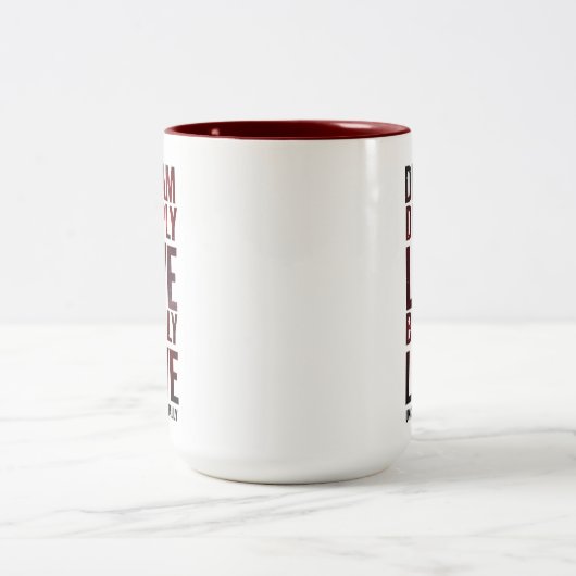 Inspirationstraum Tief leben mutig ... Zweifarbige Tasse (Mittel)