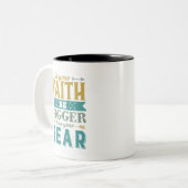 Inspirationsziffer Lasse, dass der Glaube größer i Zweifarbige Tasse (Vorderseite Links)