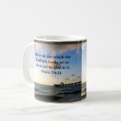 INSPIRIER von PSALM 118:24 VERSE Kaffeetasse (Vorderseite Links)