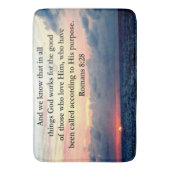 INSPIRIEREND ROMANS 8:28-DESIGN BADEMATTE (Vorderseite Vertikal)