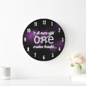 Inspirierend Zitat kreatives, dunkles Lila Design Große Wanduhr (Zuhause)