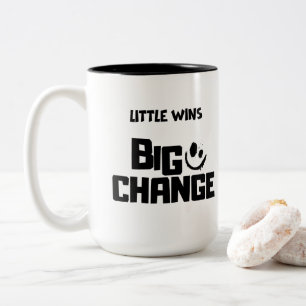 Inspirierende kleine Siege große Veränderung MiLit Zweifarbige Tasse