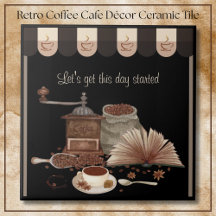 Inspirierende schwarze Retro-Kaffeemühle Küchendek