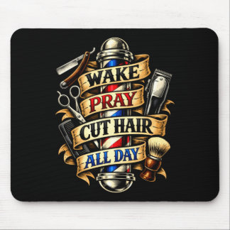 Inspirierender Friseur wachtet betet schneidet Haa Mousepad