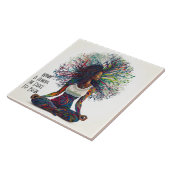 Inspiriert Frau innerhalb der Keramik Fliese (Seite)