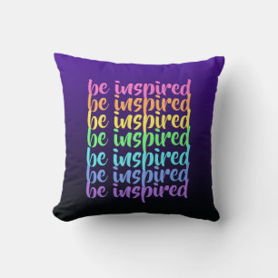 "Inspiriert" Lila Regenbogen Kissen