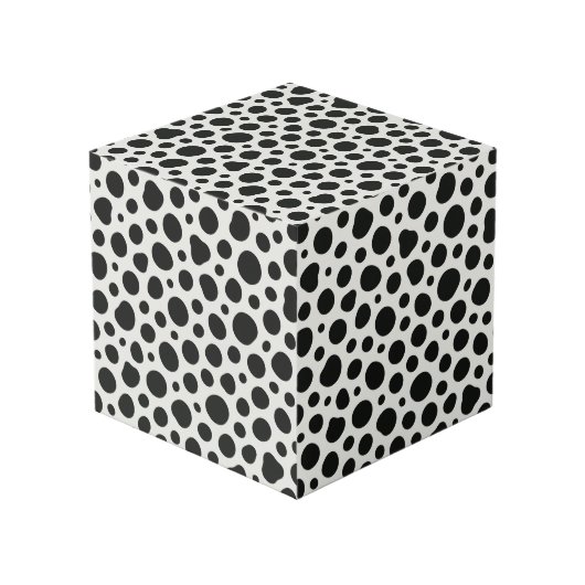 Inspirierter Dalmatiner Würfel (Rückseite Schrägansicht)