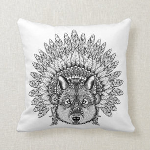 Inspirierter Wolf in mit Federn versehener Kissen