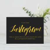 "Instagram Hashtag" Imitate Gold Foil Wedding Sign Einladung (Stehend Vorderseite)