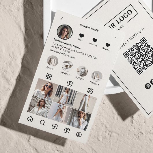 Instagramm-Scan zum Verbinden von QR-Codebeige Visitenkarte