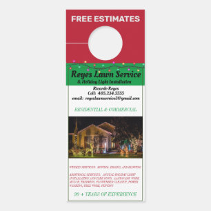 Installation von schönen Weihnachtsbeleuchtung im Türanhänger