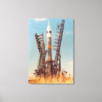 Installation von Sojus-Raumfahrzeugen in Baikonur