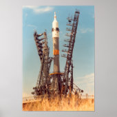 Installation von Sojus-Raumfahrzeugen in Baikonur Poster (Vorne)