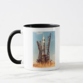 Installation von Sojus-Raumfahrzeugen in Baikonur Tasse (Links)