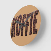 Instant coffee granules spelling koffie (Dutch) Runde Wanduhr (Winkel)