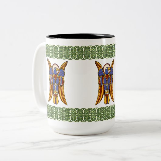 Insular Art "Eagle of John" Illuminated Manuskript Zweifarbige Tasse (Vorderseite Links)