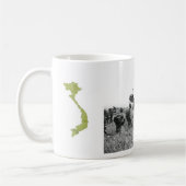 Inszenierung eines Luftangriffs 4 Kaffeetasse (Links)