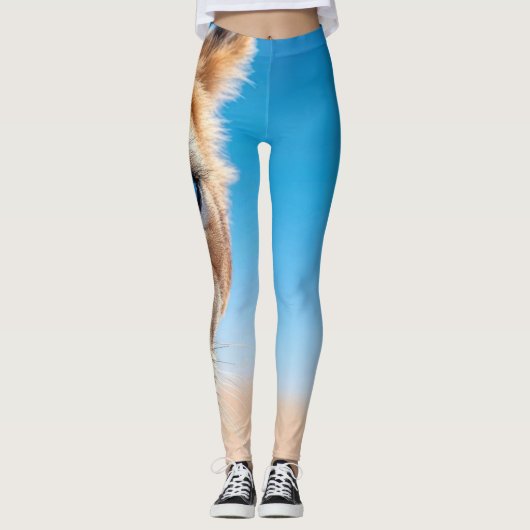 Intense Blue Eyed Lion Desert Horizon Art Wrap Leggings (Vorderseite)