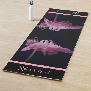 Intensiv rosa Kolumbin Blume Personalisiert Yogamatte