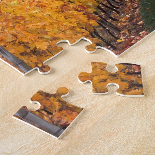 Intensiv rote und gelbe Herbstfarben auf Gehring Puzzle (Seite)